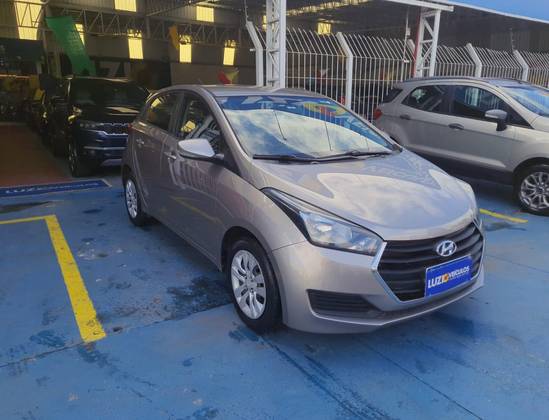 HYUNDAI HB20 1.0 COMFORT 12V FLEX 4P MANUAL HYUNDAI HB20 1.0 COMFORT 12V FLEX 4P MANUAL